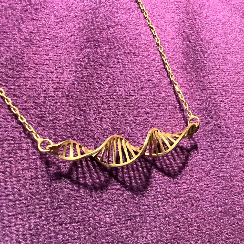 Elegant Gold DNA Helix Necklace 18K gold plated